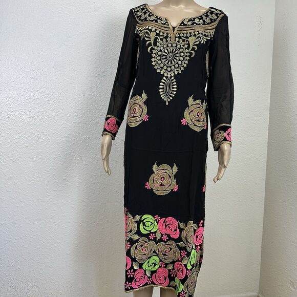 Traditional Wear Kurta And Dupatta With Embroidery Work Floral Pink Gold Black - Picture 7 of 13